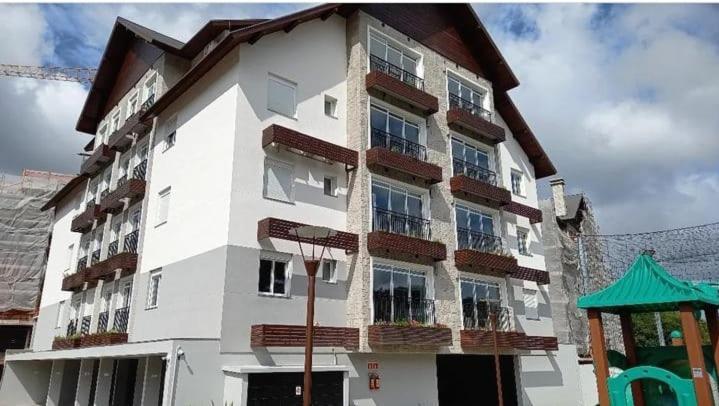 Apto Top , Otima Localizacao , Novinho Completo , Wifi, Ar Condicionado, Playground, Vaga Garagem Coberta Gramado Exterior foto